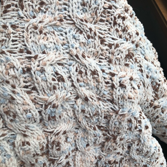 Sweater - Picture 5 of 5